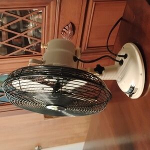 VTG Retro Polarwind Desk Oscillating Fan